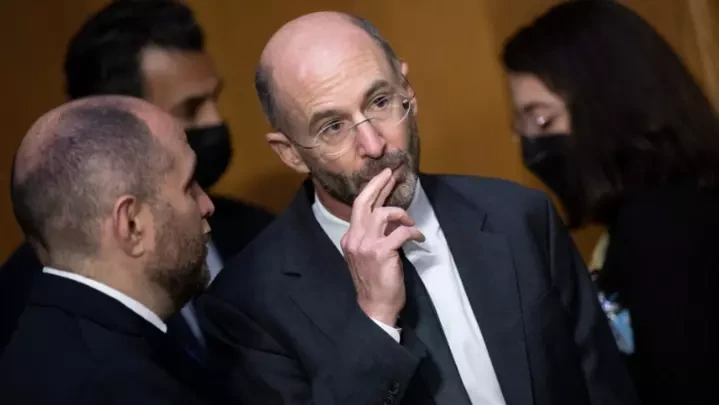 الخارجية الأمريكية تمنح روبرت مالي إجازة بسبب وثائق حساسة