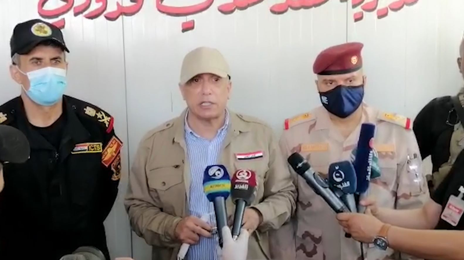 العراق.. الكاظمي يتوعد "أشباح" التهريب