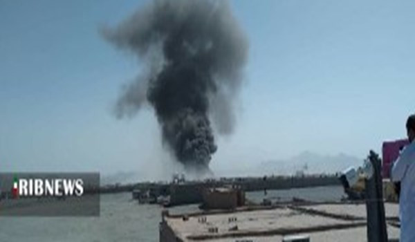 حريق ضخم يوقف الحركة التجارية بين إيران وأفغانستان (فيديو)