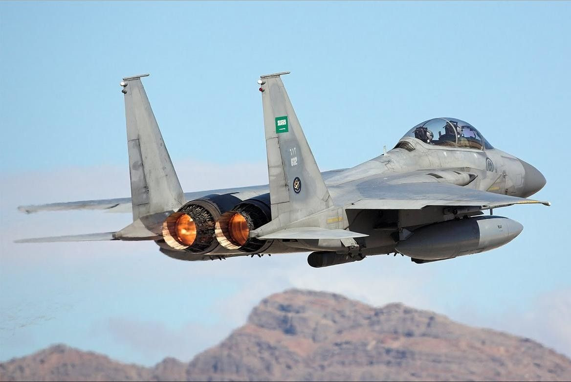 التحالف ينفذ عملية عسكرية في صنعاء وهجوم للقاعدة في أبين