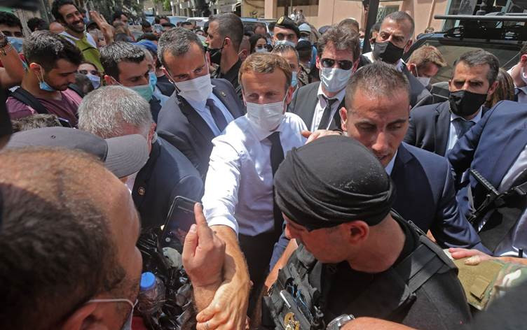 ماكرون يحمل مبادرة سياسية جديدة إلى لبنان.. التغيير مقابل المساعدة