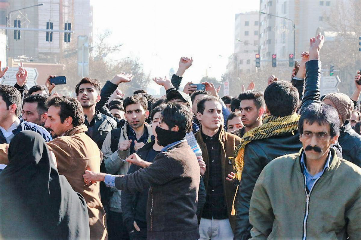 مليون و400 ألف خريج جامعي في إيران عاطلون عن العمل