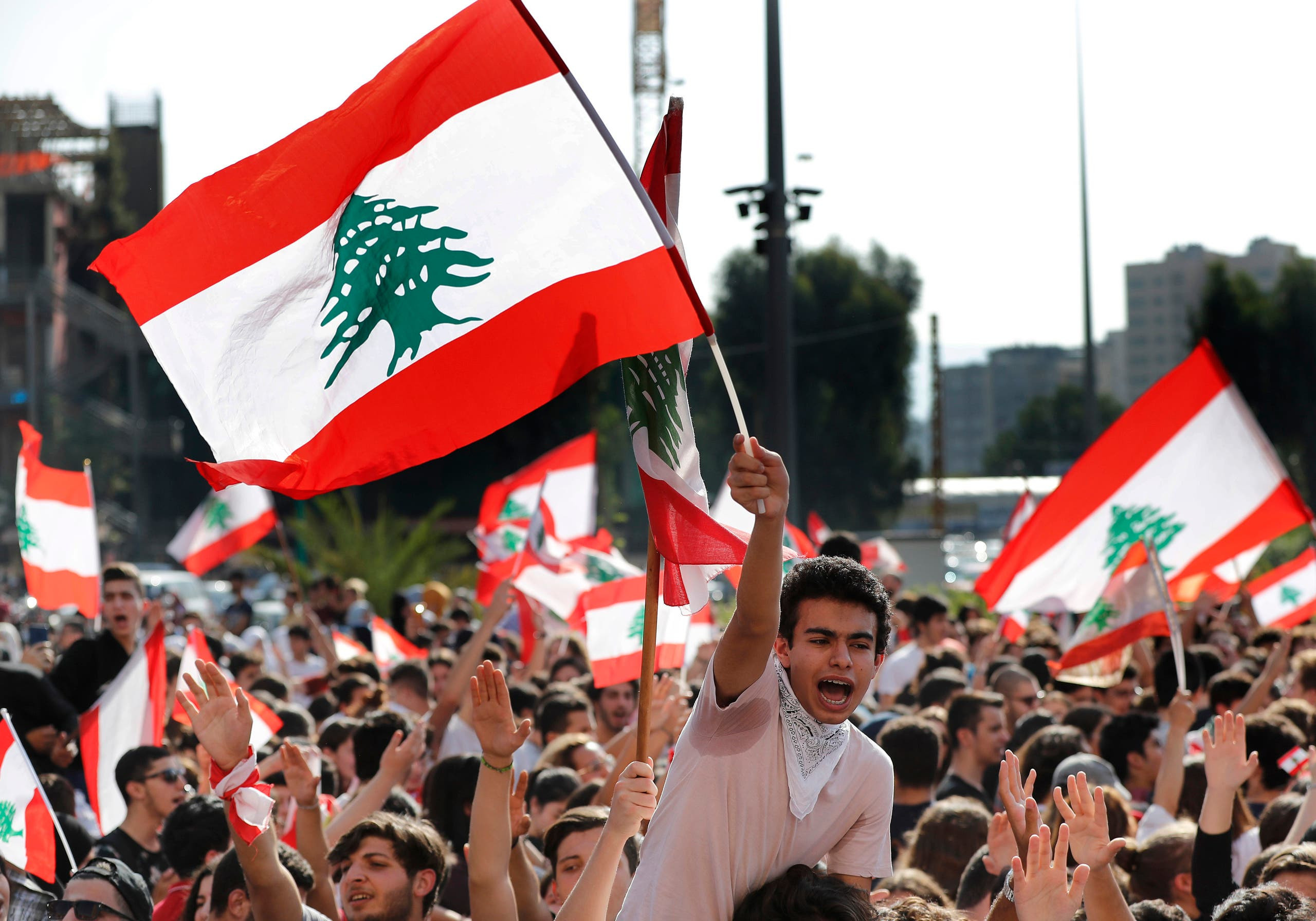 طلاب لبنان يقلبون معادلة انتفاضة أكتوبر