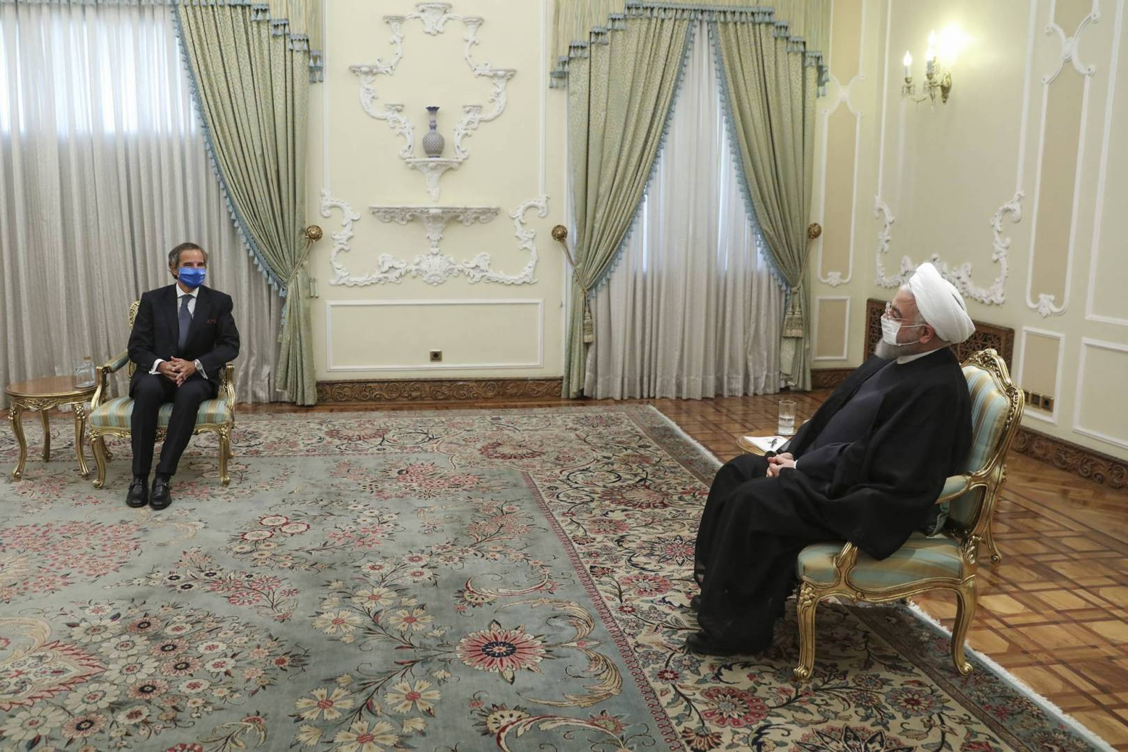 إيران توافق على دخول مفتشين دوليين لموقعين نوويين سريين